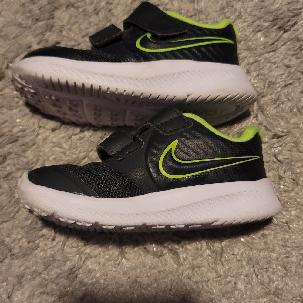 Baby Nike star runner